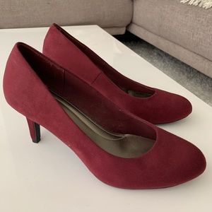 Red burgundy suede pumps